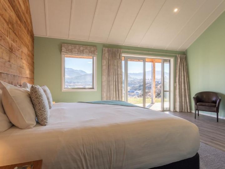 Cottage: front entrance